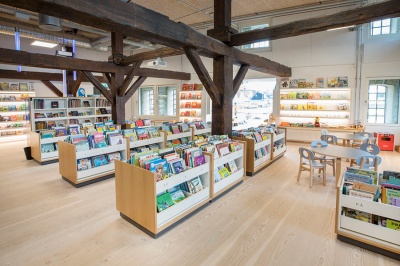 Оборудование для библиотек, библиотечное оборудование, мобильные системы хранения фондов, стеллажи архивные, система хранения для библиотек, Библиотека Мультикультурный дом Sonderborg.